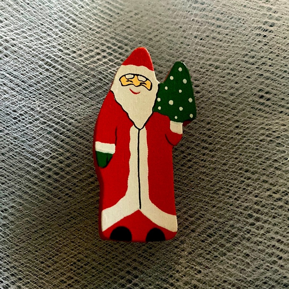 Vintage 80s Father Christmas Long Robe Santa pin, holding Christmas tree